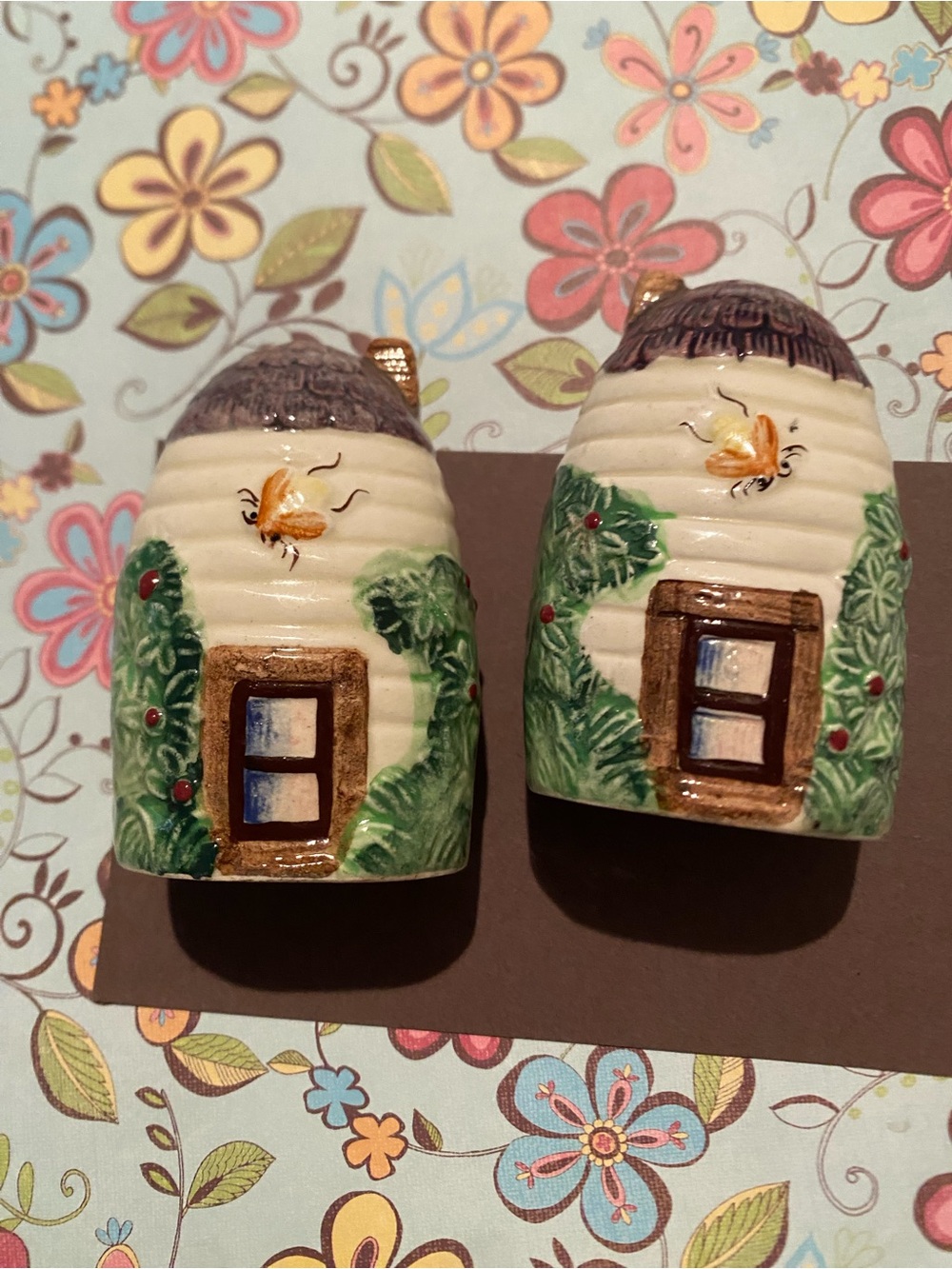 Hand-Painted Ceramic Bee Skep Salt & Pepper Shakers - Cream and Green